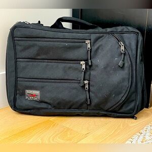 Tom Bihn Tri-Star: Versatile 3-compartment travel bag. Carry-on friendly.